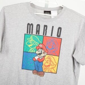 Super Mario Graphic T-Shirt Mens L Gray Short Sleeve Nintendo Video Game Tee